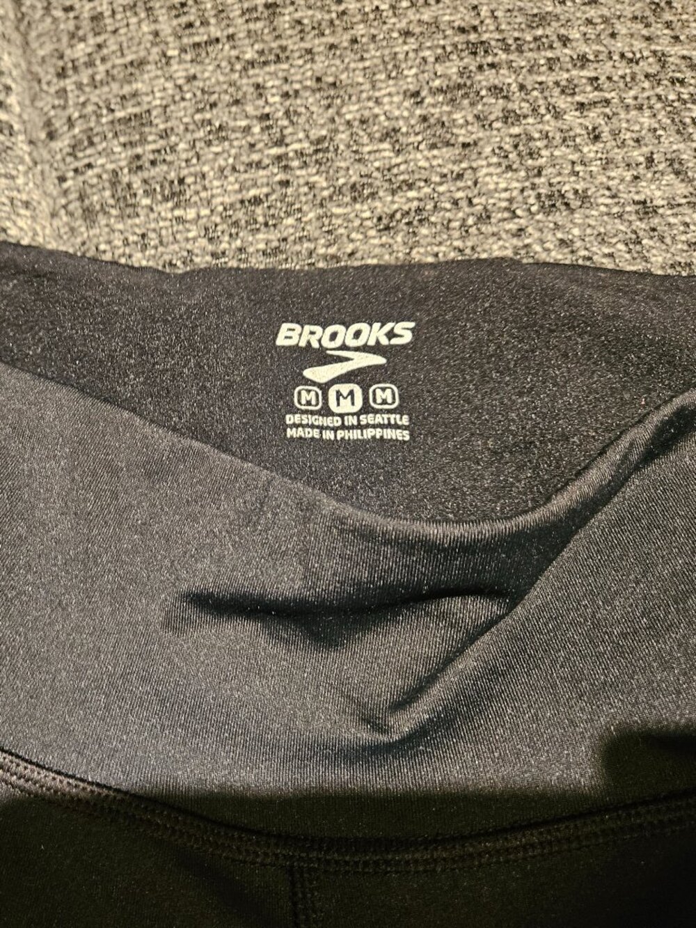 Brooks insulated leggings